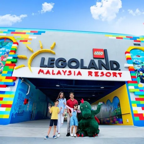 LEGOLAND Entrance at The Beginning