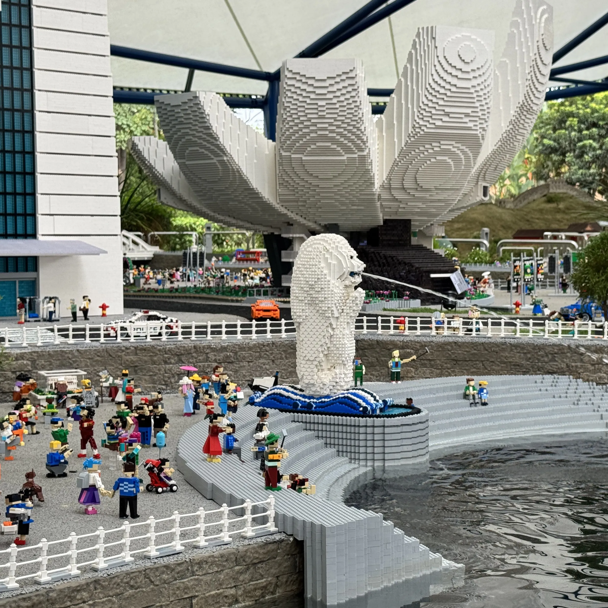 Merlion Sq