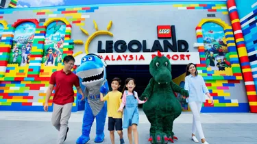 LEGOLAND Entrance at The Beginning