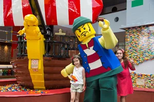 Meet-Lego-Character at LEGOLAND Hotel